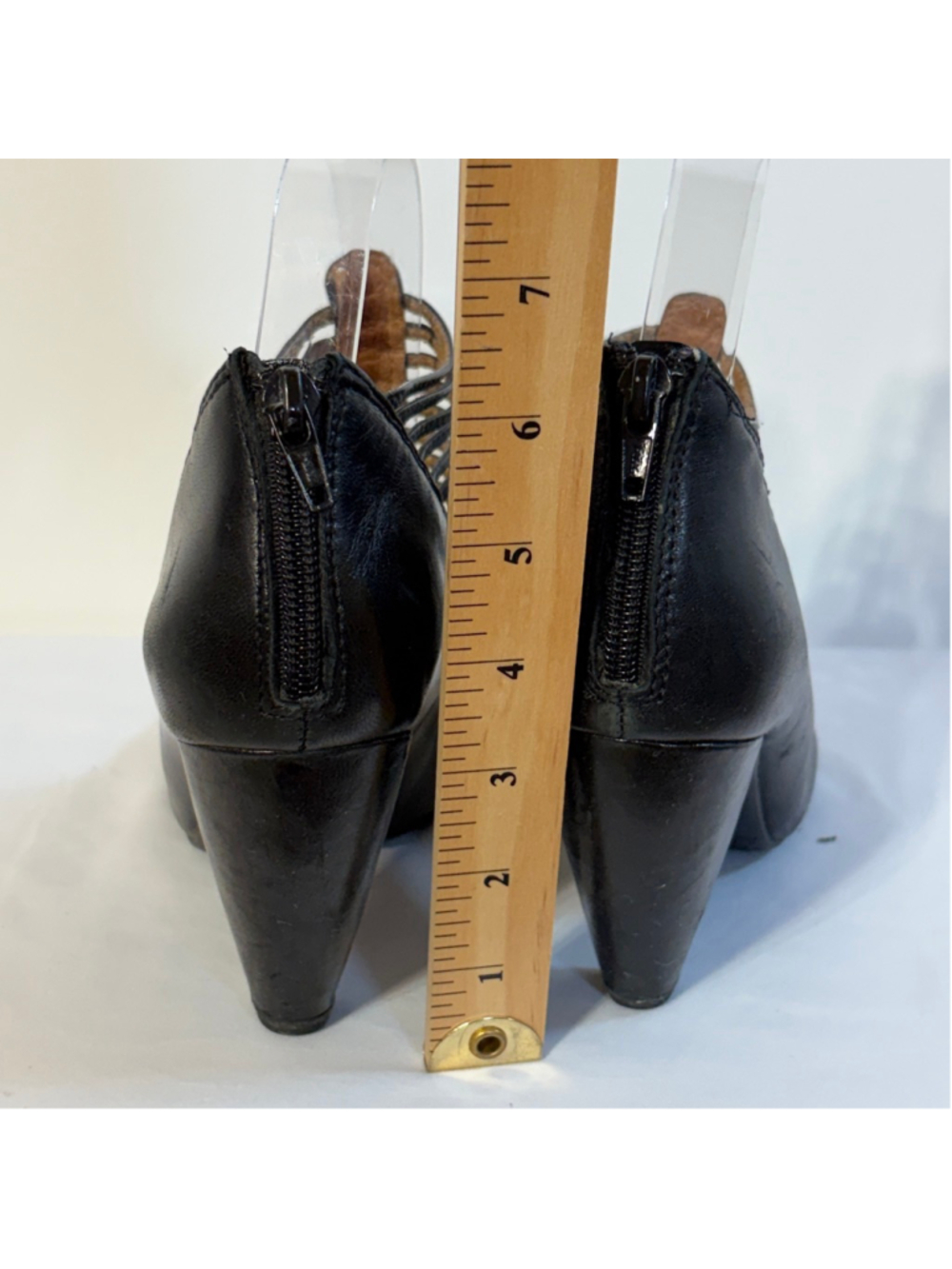Miz Mooz Sloane Black Leather Strappy Heels Women’s Size 7 Cage Booties Back Zip - Picture 7 of 12